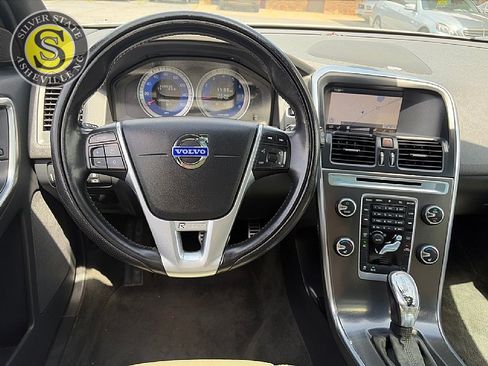Used 2013 Volvo XC60 T6 R-Design AWD/4WD image 27