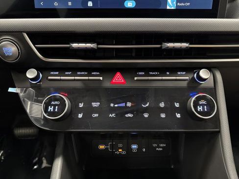 Used 2025 Hyundai Sonata Limited image 20