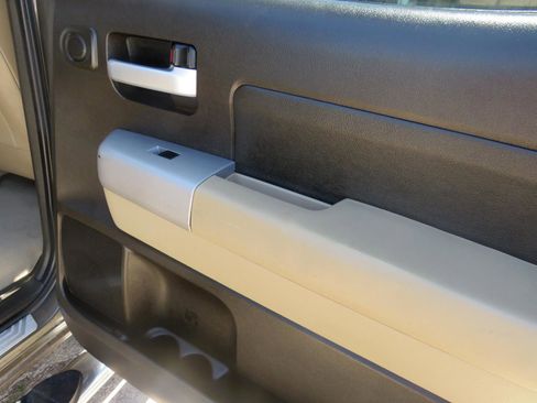 Used 2007 Toyota Tundra Limited image 25