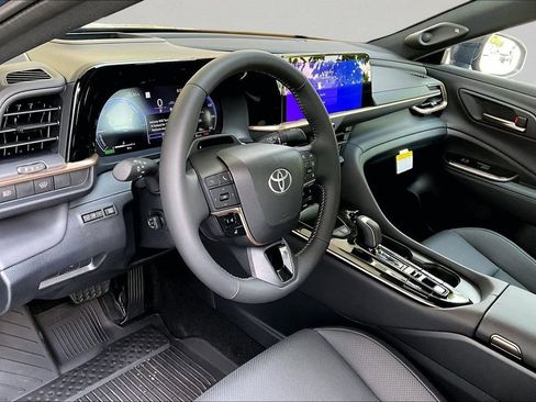 New 2026 Toyota Crown Platinum AWD/4WD image 5