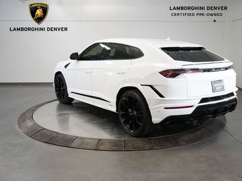 Used 2024 Lamborghini Urus S image 2