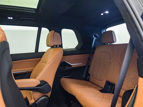 Used 2026 BMW X7 xDrive40i w/ M Sport Package AWD/4WD image 22