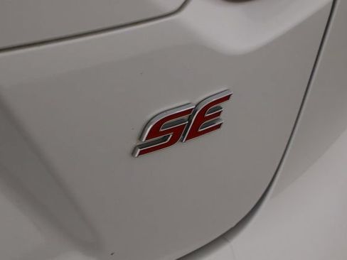 Used 2023 Toyota Corolla SE FWD image 32