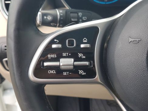 Used 2020 Mercedes-Benz GLC 300 4MATIC image 21