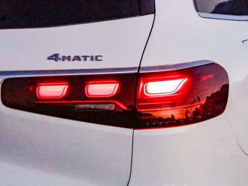 Used 2024 Mercedes-Benz GLS 450 4MATIC image 9