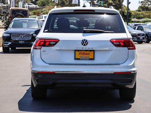 Certified 2022 Volkswagen Tiguan SE FWD image 7