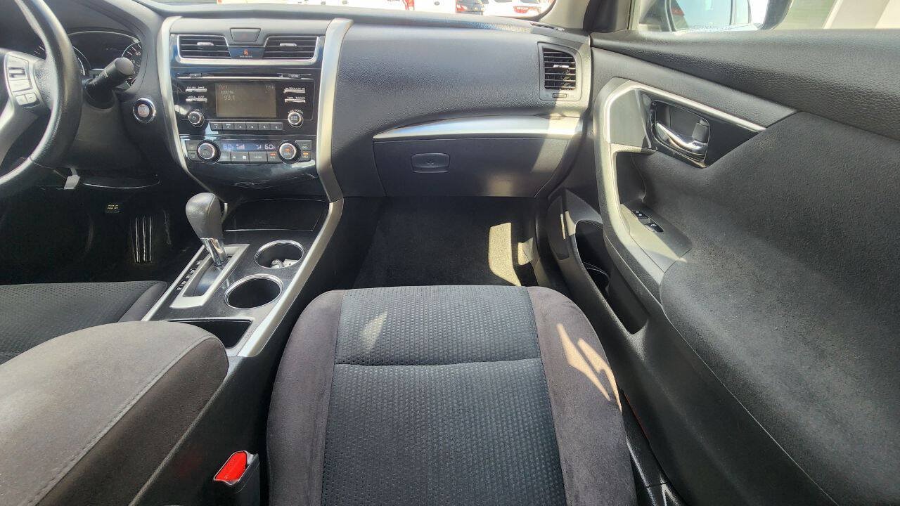 Used 2014 Nissan Altima 2.5 SV w/ Convenience Package FWD image 15