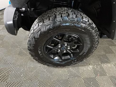Used 2024 Jeep Wrangler Unlimited AWD/4WD image 8
