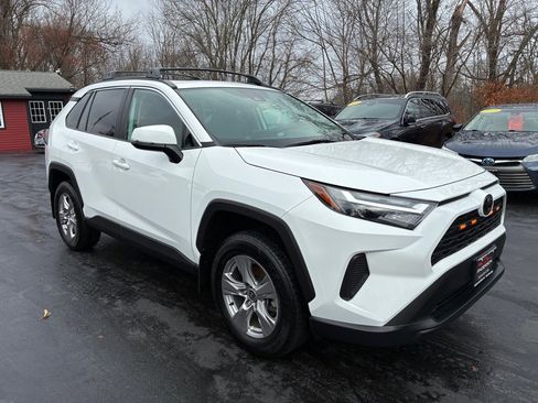 Used 2023 Toyota RAV4 XLE image 4