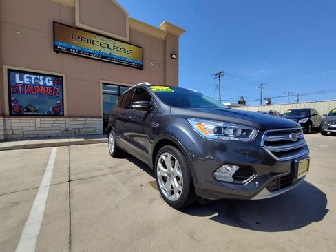 Used 2019 Ford Escape Titanium AWD/4WD image 2