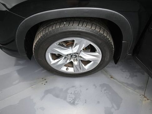 Used 2019 Toyota Highlander Limited AWD/4WD image 41