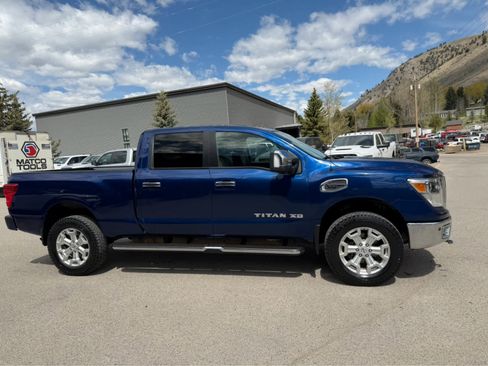 Used 2016 Nissan Titan SL AWD/4WD image 7