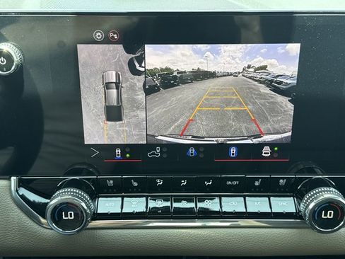 New 2026 GMC Canyon Denali w/ LPO, Denali Black Edition AWD/4WD image 9