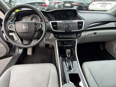 Used 2016 Honda Accord LX image 17