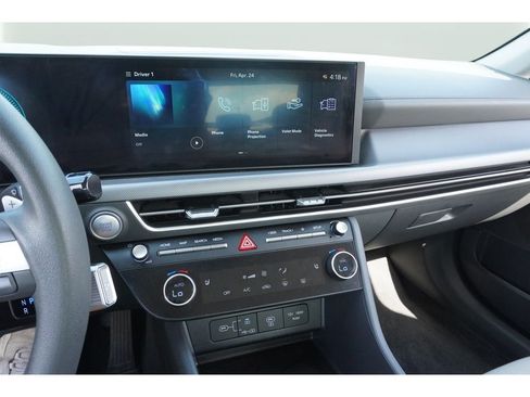 Used 2025 Hyundai Sonata SEL FWD image 15