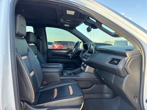 Used 2024 GMC Yukon AT4 w/ Technology Package AWD/4WD image 13