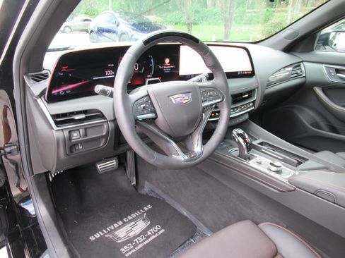 Certified 2025 Cadillac CT5 V w/ Technology Package AWD/4WD image 18