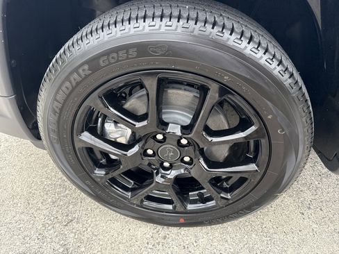 New 2026 Jeep Compass Latitude image 11