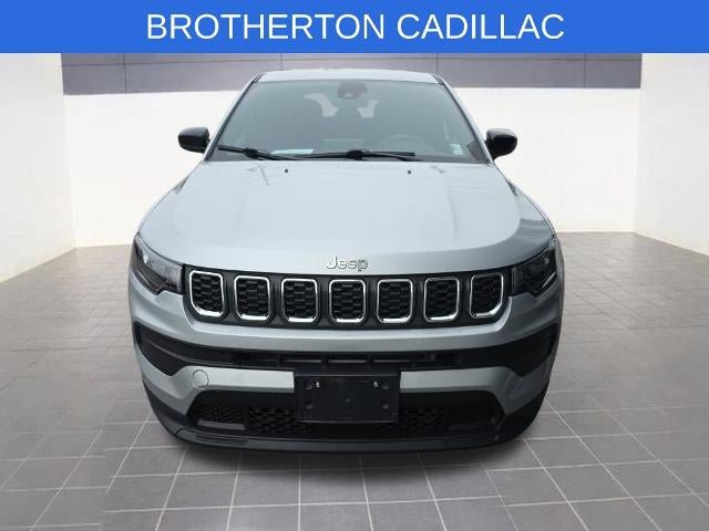 Used 2025 Jeep Compass Sport AWD/4WD image 2