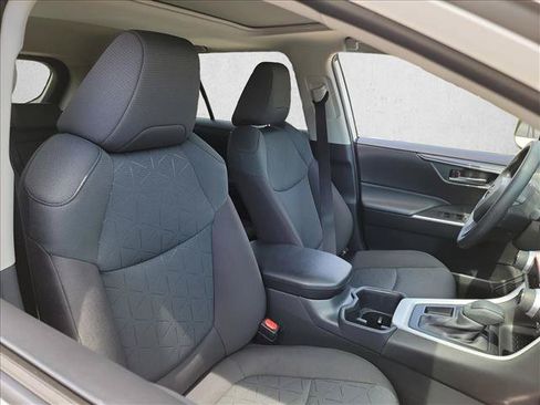 Used 2025 Toyota RAV4 XLE w/ Convenience Package FWD image 15