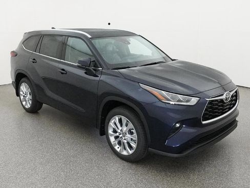 New 2026 Toyota Highlander Limited AWD/4WD image 32