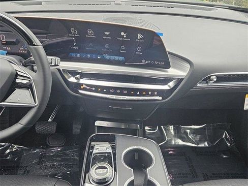 New 2026 Cadillac Lyriq Sport image 17