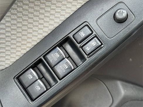 Used 2018 Subaru Forester 2.5i Premium w/ All-Weather Package image 20