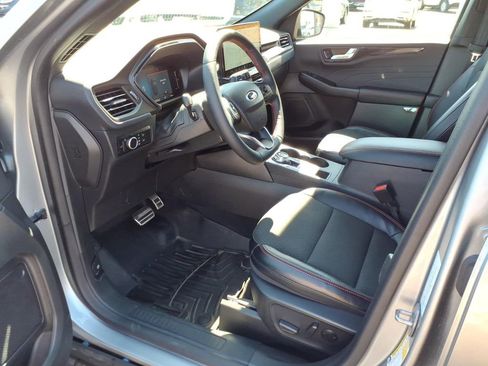 Used 2024 Ford Escape ST-Line w/ Tech Pack #1 image 10