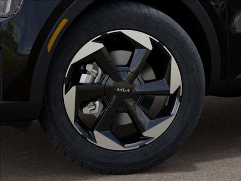 New 2025 Kia Sorento EX image 9