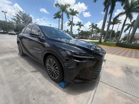 Used 2025 Lexus RX 450h AWD w/ Convenience Package image 5