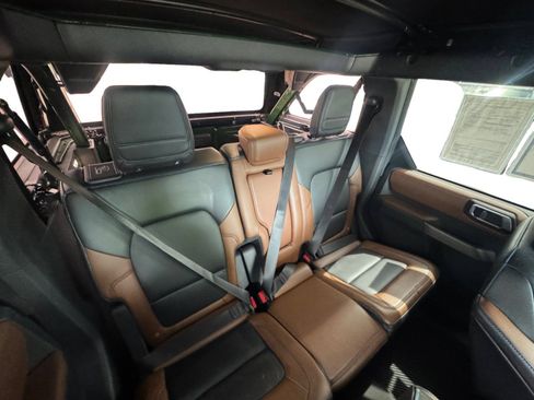 Used 2023 Ford Bronco Outer Banks AWD/4WD image 16