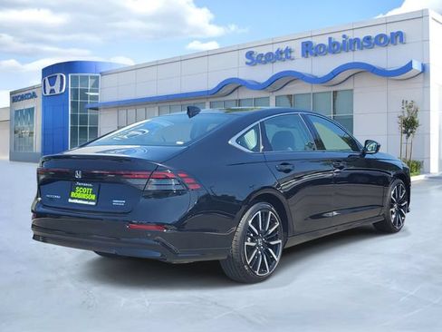 Certified 2025 Honda Accord Touring image 4