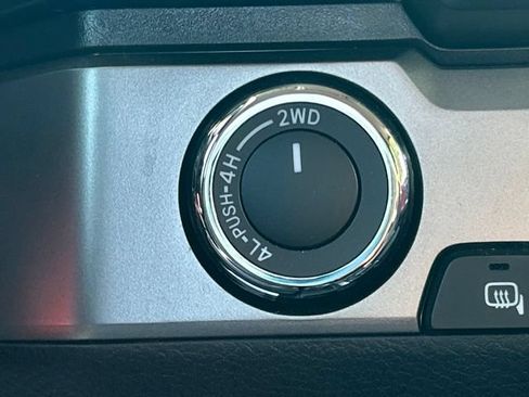 Used 2022 Toyota Tacoma SR5 w/ Technology Package AWD/4WD image 57