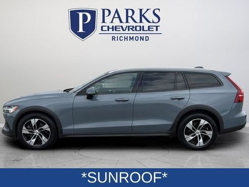 Used 2024 Volvo V60 B5 Cross Country Plus AWD/4WD image 4