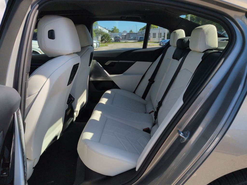 New 2027 BMW 530i xDrive w/ Premium Package AWD/4WD image 13