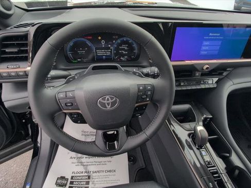 Certified 2025 Toyota Crown Signia w/ Advanced Technology Package AWD/4WD image 26