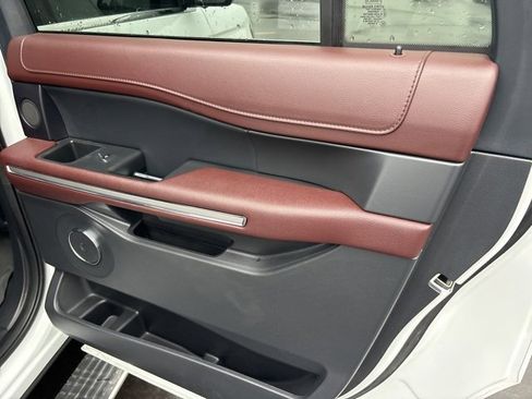 Used 2024 Ford Expedition Max Limited image 14