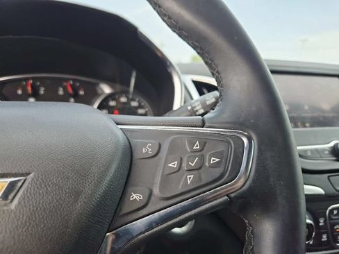 Used 2023 Chevrolet Equinox LT FWD image 12