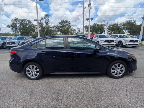 Used 2024 Toyota Corolla LE FWD image 3