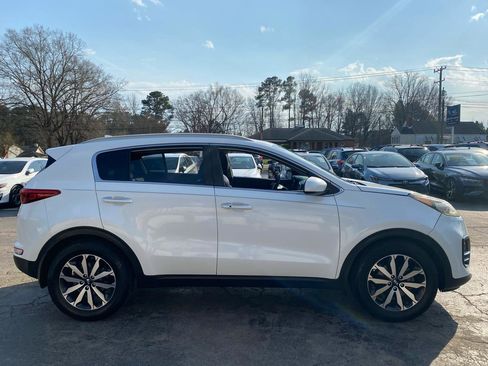 Used 2017 Kia Sportage EX FWD image 4