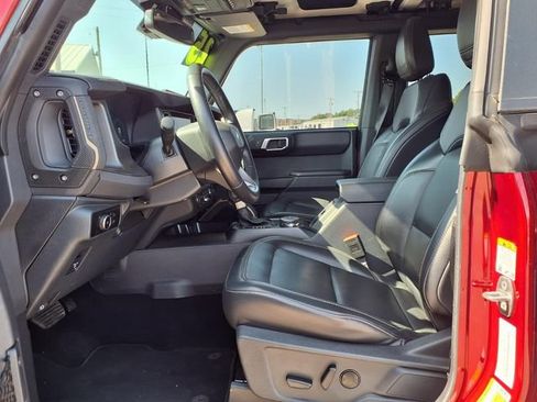 Used 2025 Ford Bronco Badlands AWD/4WD image 12