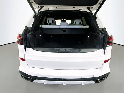 Used 2024 BMW X5 xDrive40i w/ M Sport Package AWD/4WD image 27