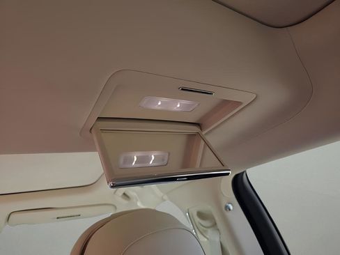 New 2025 Bentley Flying Spur Plug-In Hybrid image 37