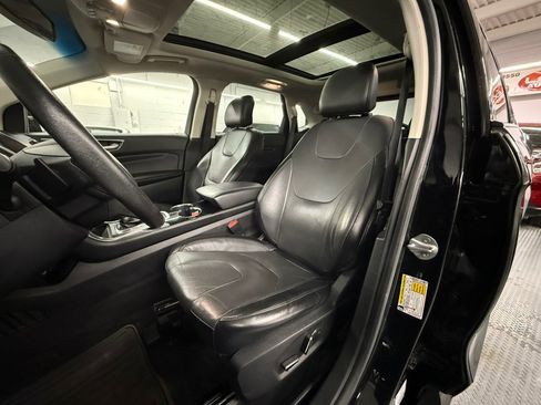 Used 2017 Ford Edge Titanium w/ Equipment Group 301A image 19