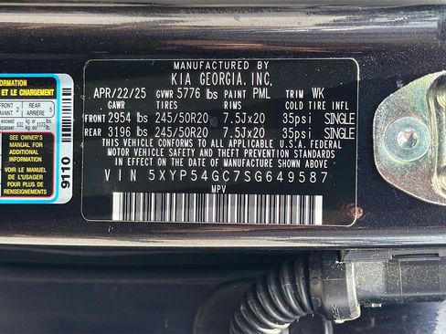 Used 2025 Kia Telluride SX w/ SX Captain's Chair Package FWD image 46