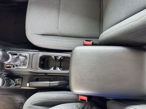 Used 2025 Jeep Gladiator Sport AWD/4WD image 20