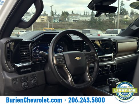 Used 2022 Chevrolet Silverado 1500 High Country w/ High Country Premium Package image 12