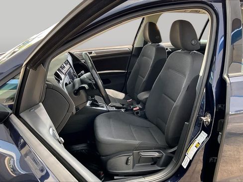 Used 2018 Volkswagen Golf S FWD image 8