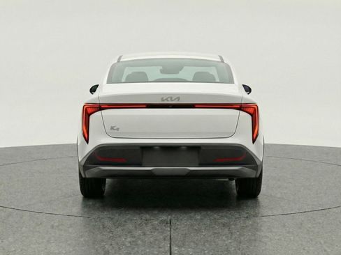 Used 2025 Kia K4 LXS image 7