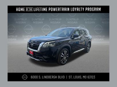 Used 2024 Nissan Pathfinder Platinum